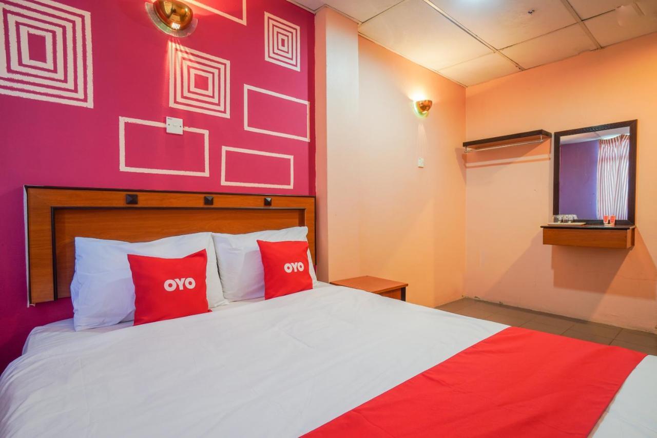 OYO 44101 Hotel DJ Palace Lumut Exterior foto